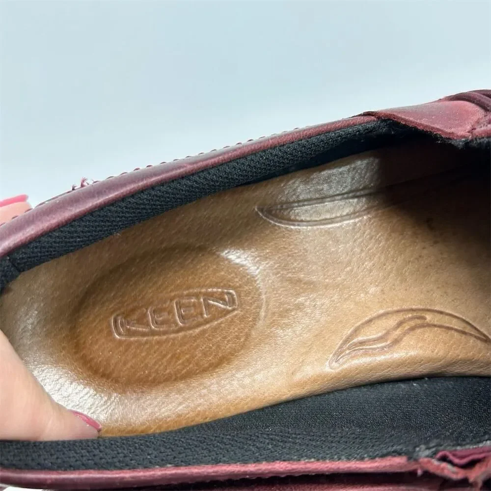 KEEN Women's Red Leather Slip-On Clog Loafers Size 10 Casual Comfort - Picture 13 of 15